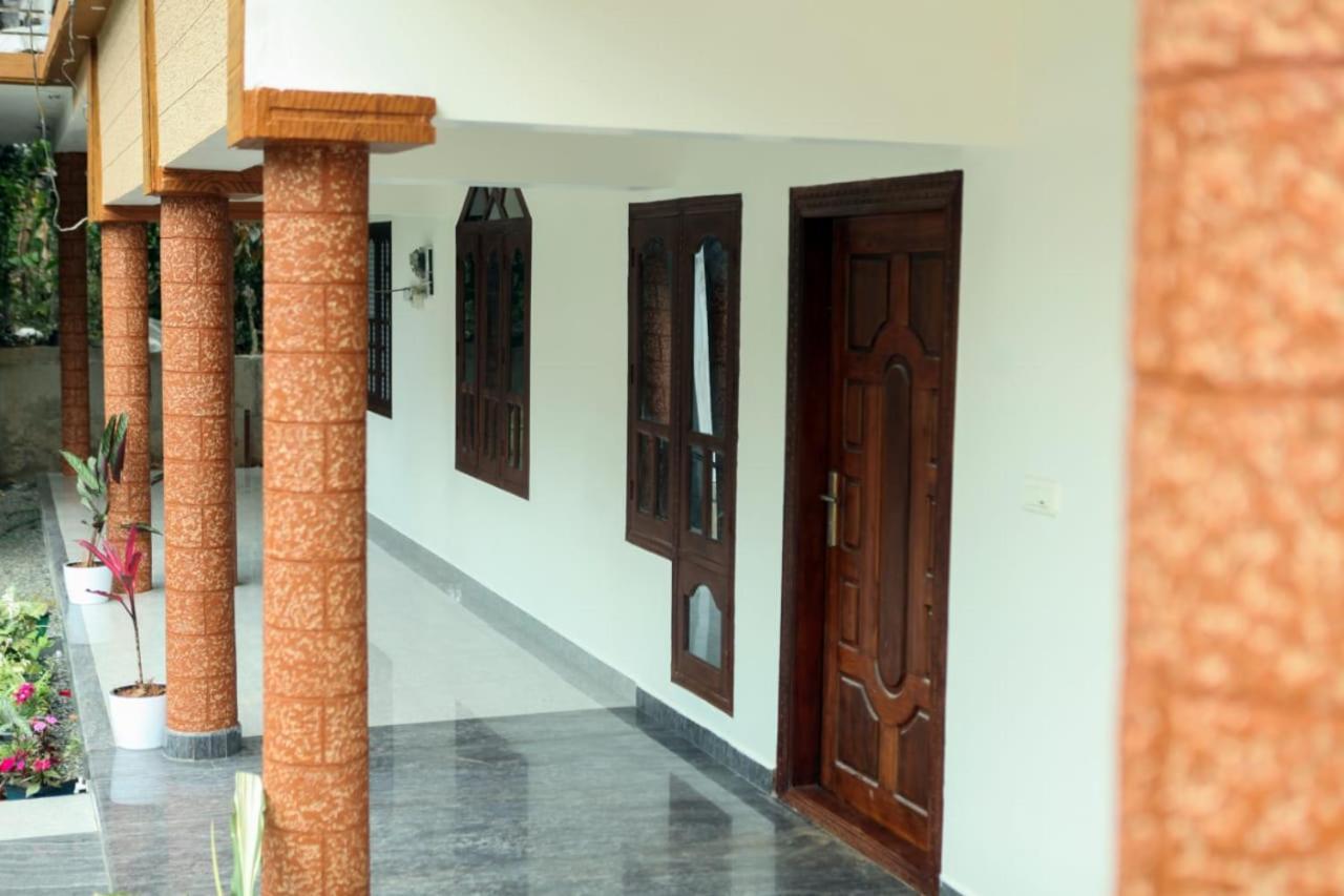 Annus Homestay Ramakkalmedu ภายนอก รูปภาพ